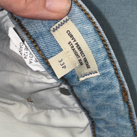 NWT Madewell Curvy Perfect Vintage Straight Jean Danby Wash: Knee-Rip Size 33P - Picture 11 of 17